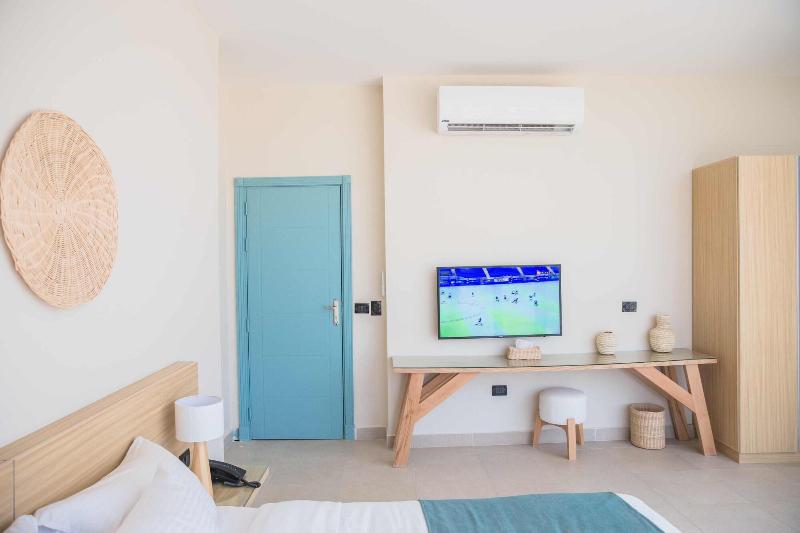 Redcon Suites image