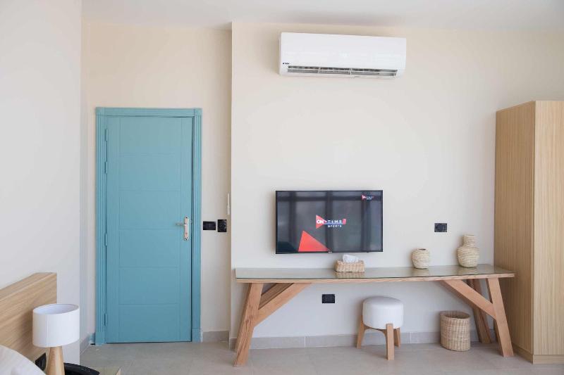 Redcon Suites image