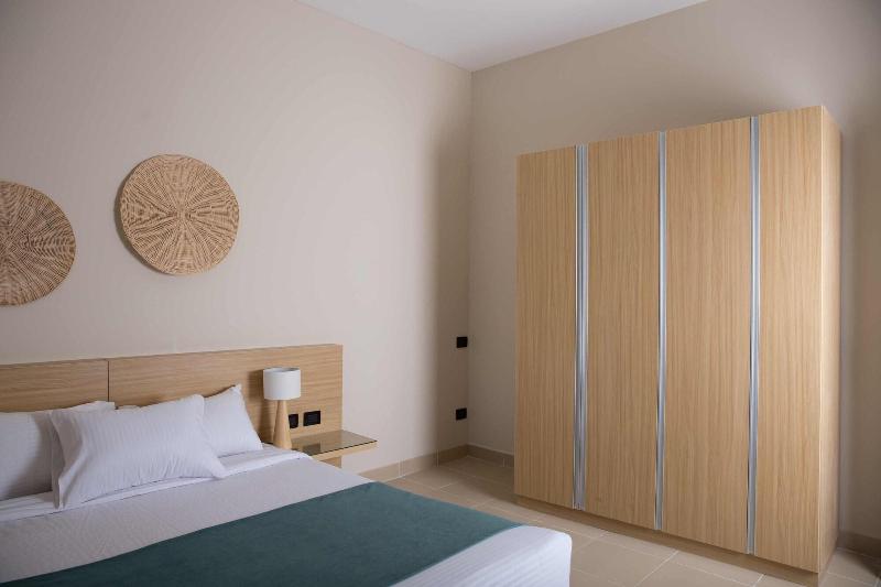 Redcon Suites image