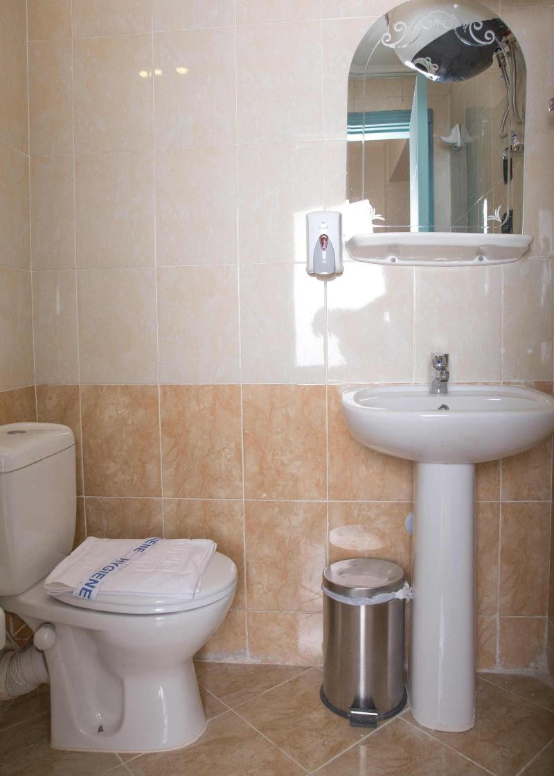 Redcon Suites image
