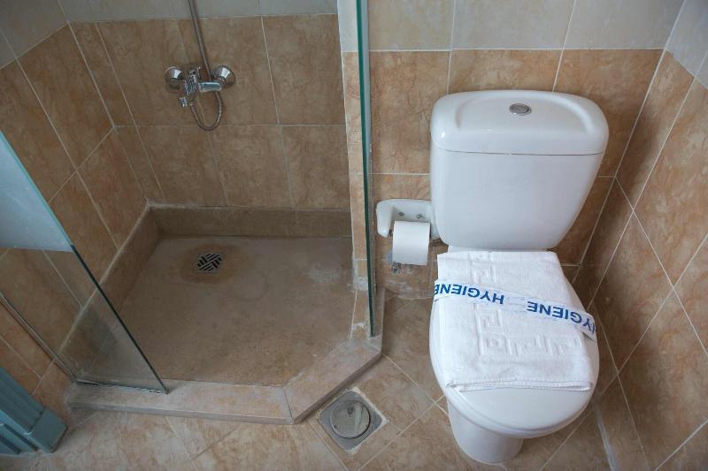 Redcon Suites image