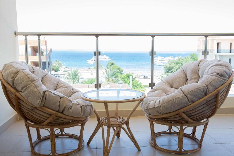 Redcon Suites image