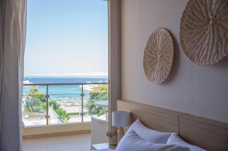 Redcon Suites image
