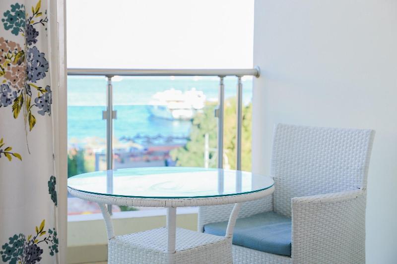 Redcon Suites image