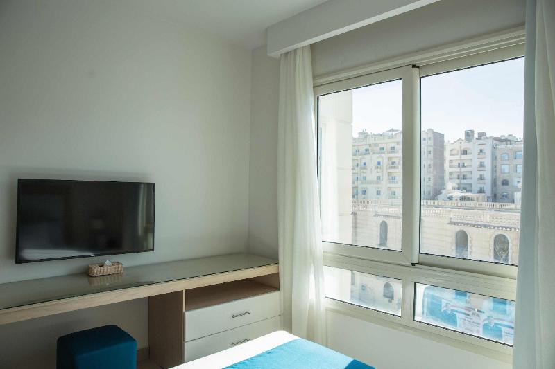 Redcon Suites image
