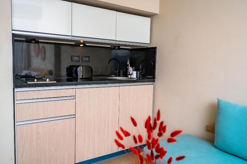 Redcon Suites image