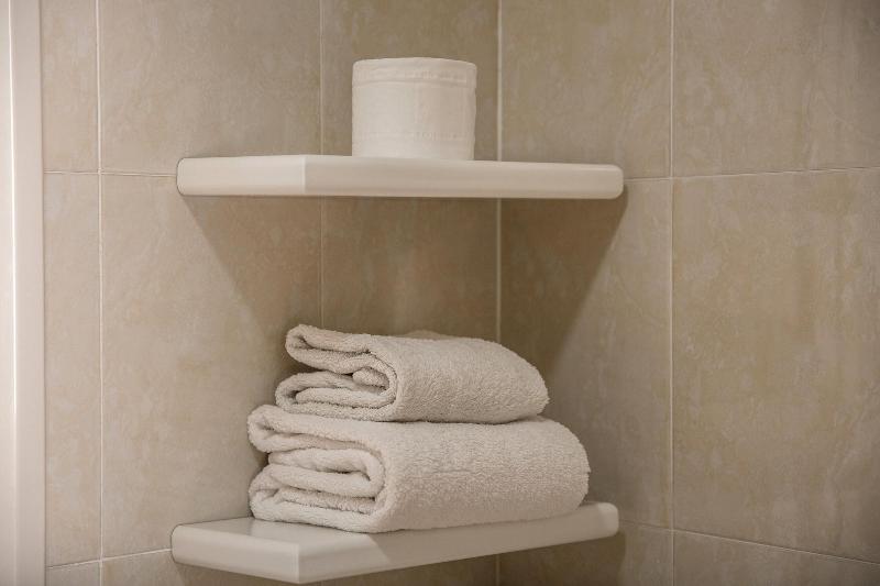 Redcon Suites image
