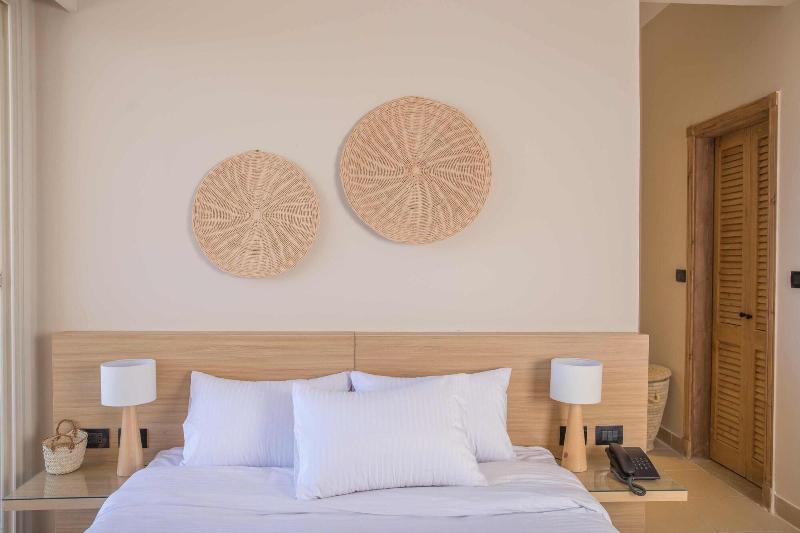 Redcon Suites image