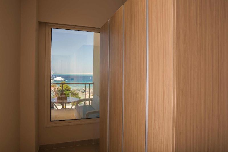 Redcon Suites image