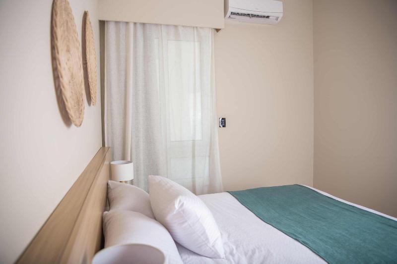 Redcon Suites image