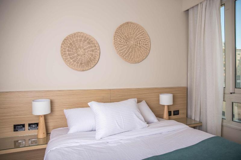 Redcon Suites image