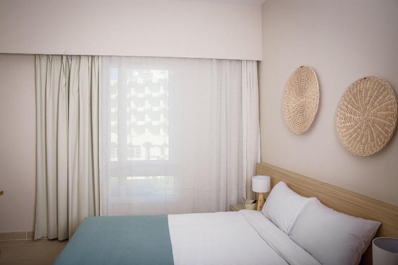 Redcon Suites image