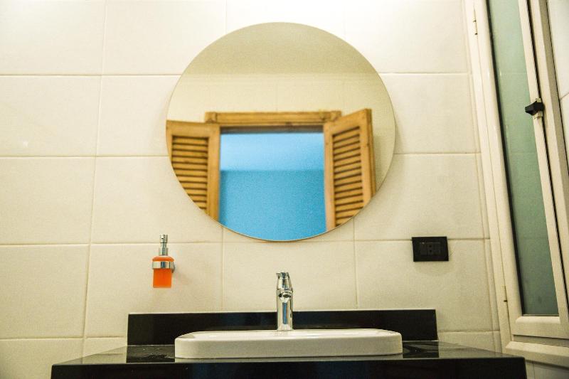 Redcon Suites image