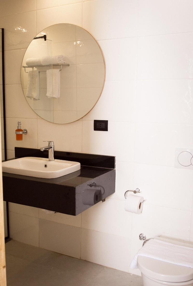 Redcon Suites image