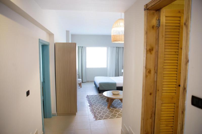 Redcon Suites image