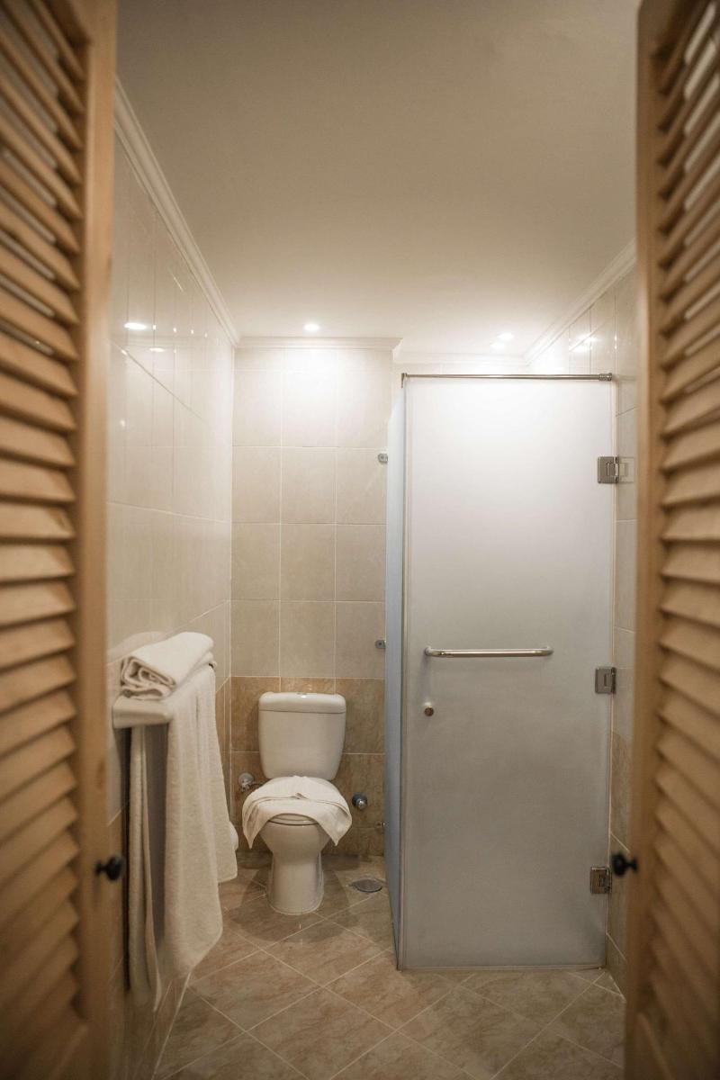 Redcon Suites image
