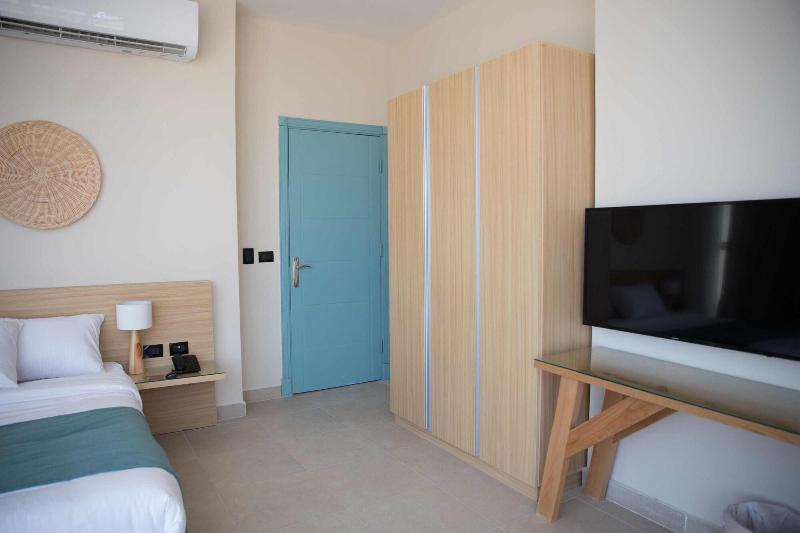 Redcon Suites image