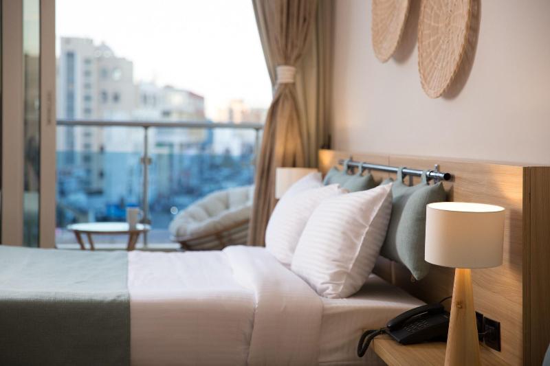 Redcon Suites image