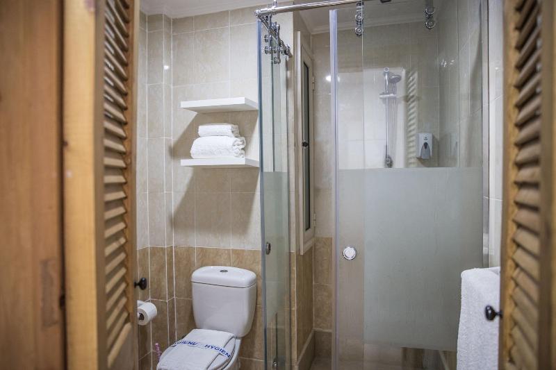 Redcon Suites image