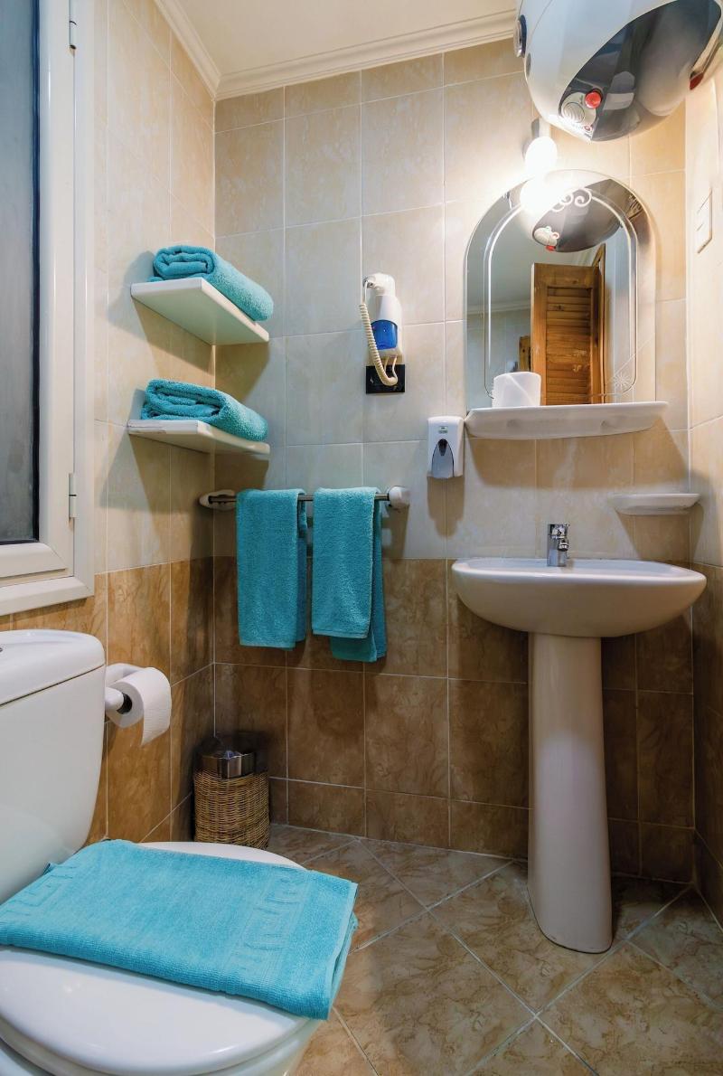 Redcon Suites image