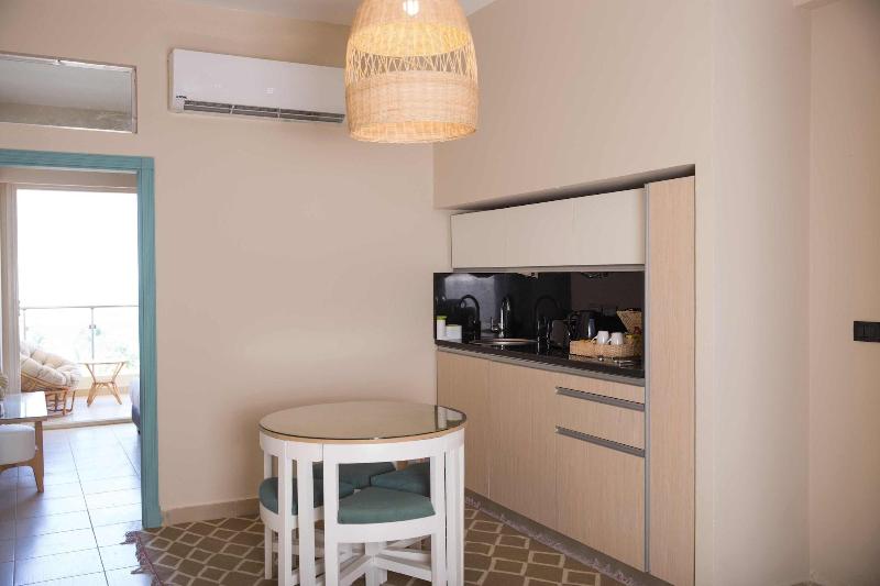 Redcon Suites image