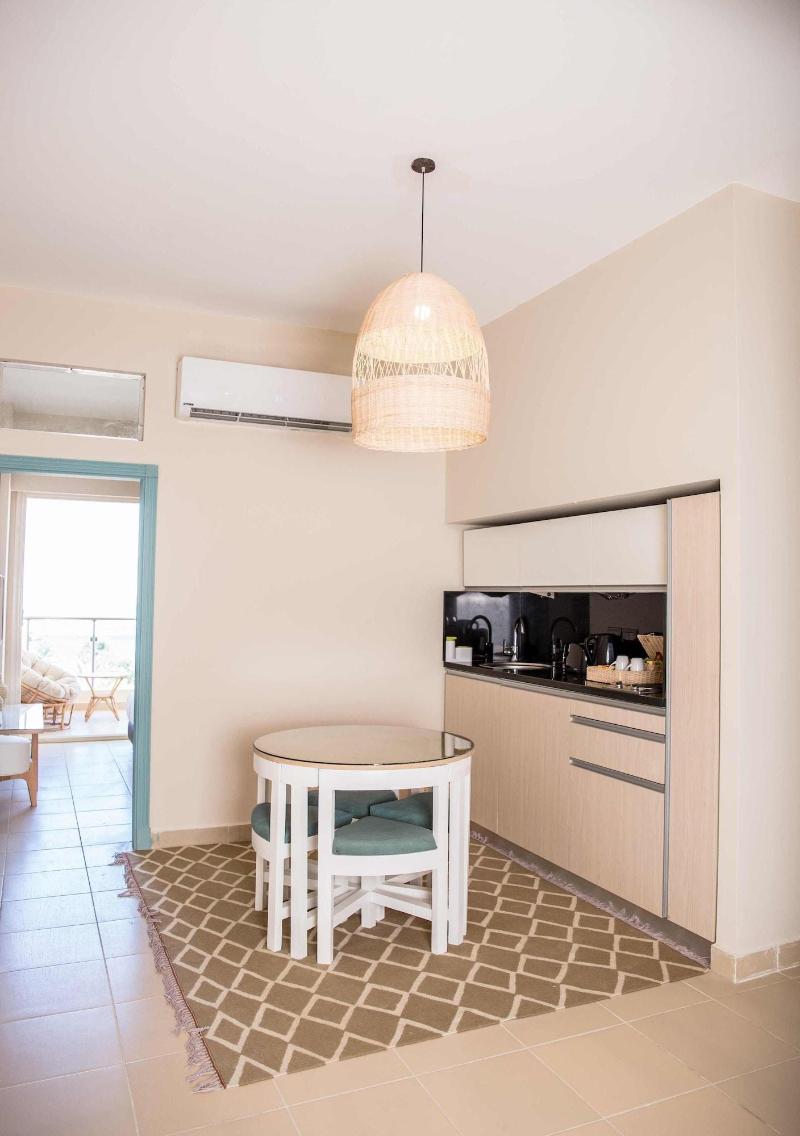 Redcon Suites image
