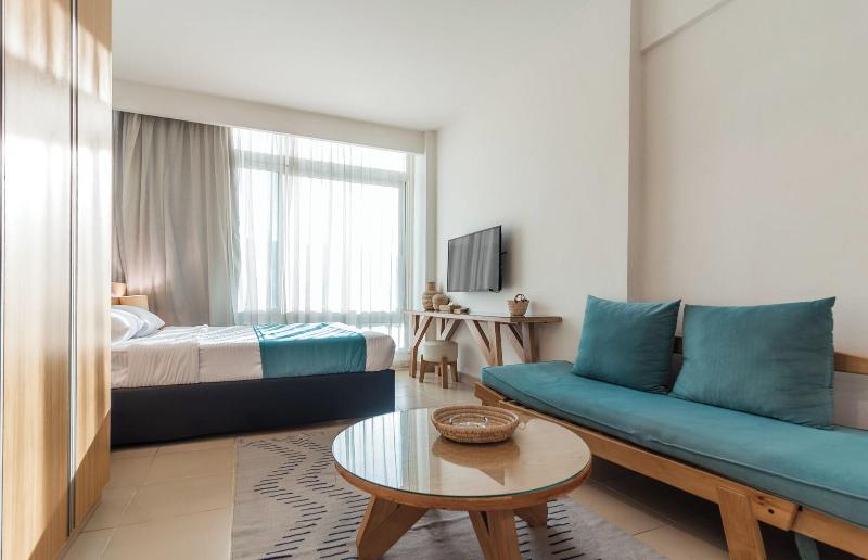 Redcon Suites image