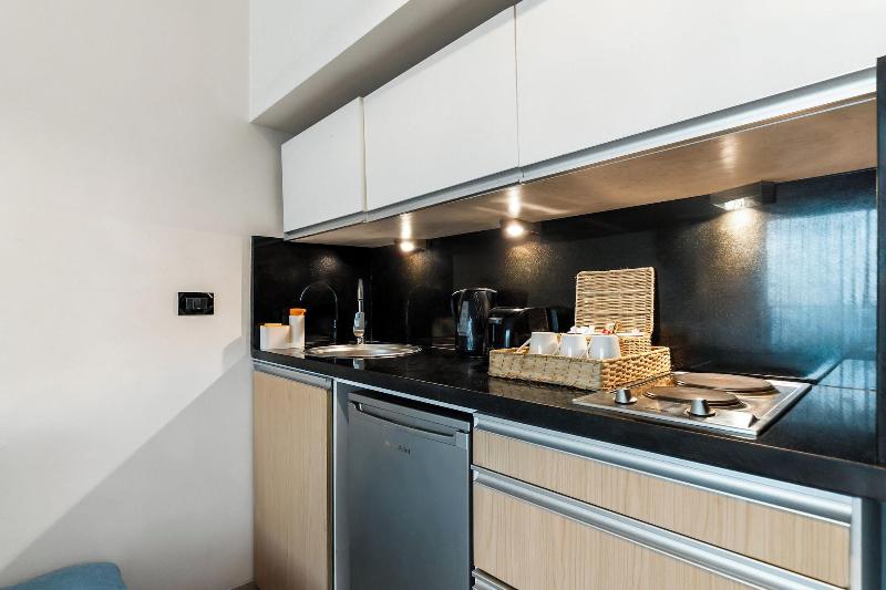 Redcon Suites image