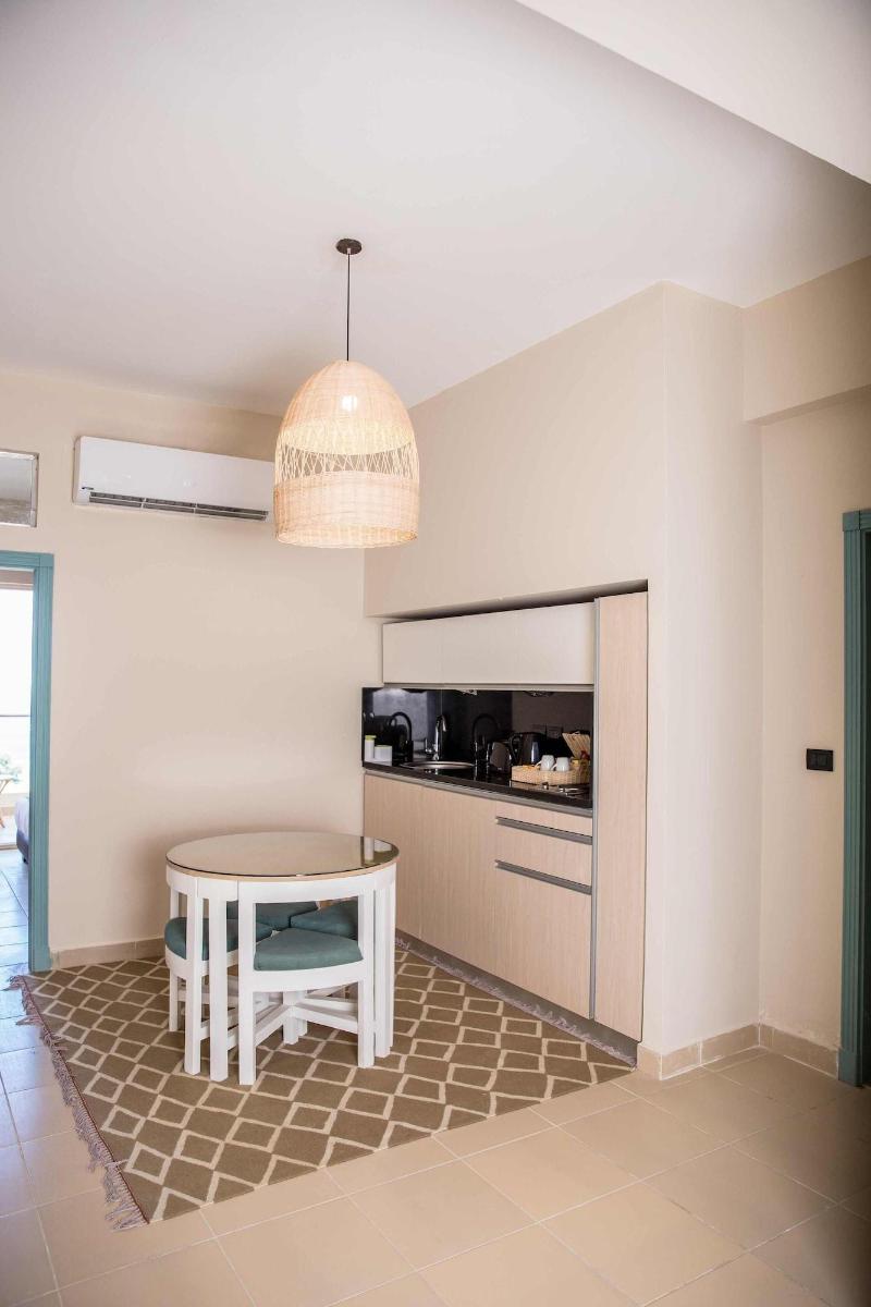 Redcon Suites image