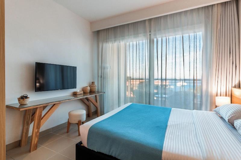 Redcon Suites image