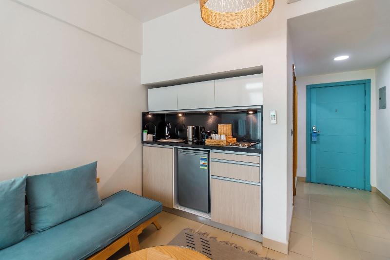 Redcon Suites image
