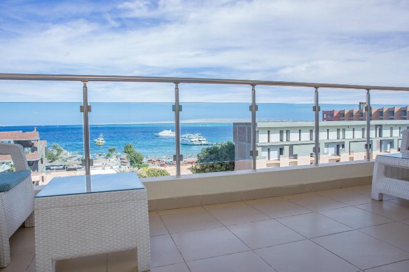 Redcon Suites image