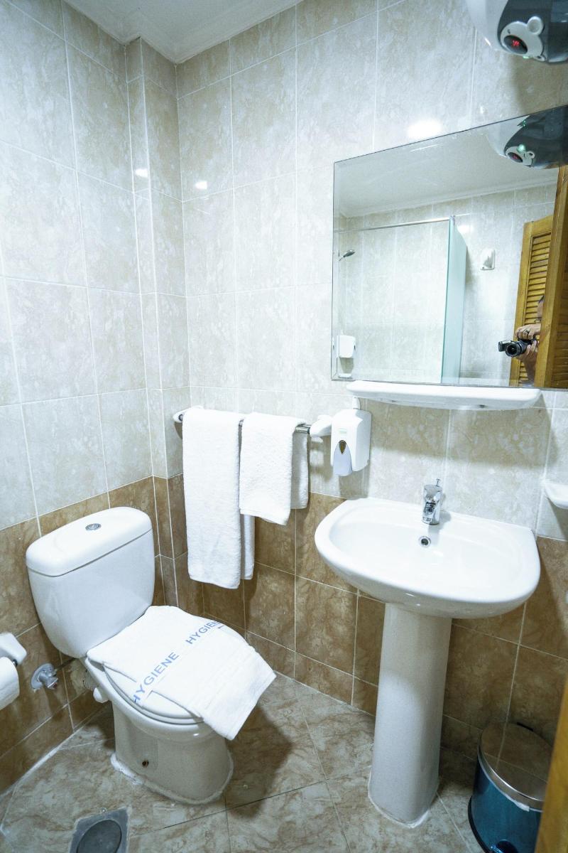 Redcon Suites image