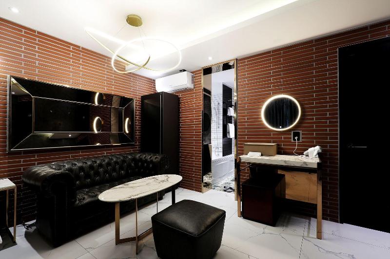 Cielo Hotel image
