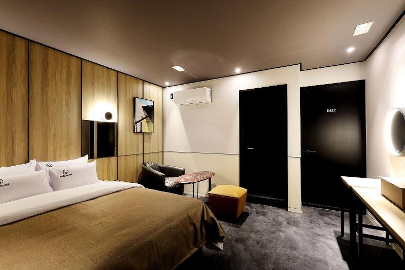 Cielo Hotel image