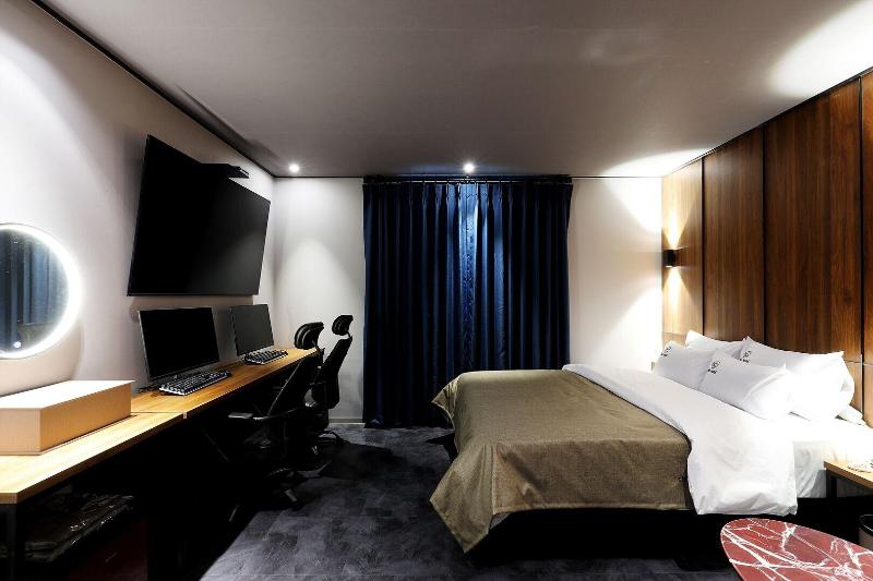 Cielo Hotel image