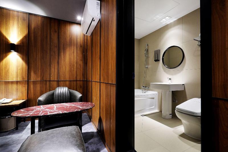 Cielo Hotel image
