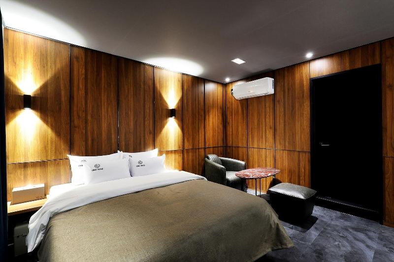 Cielo Hotel image