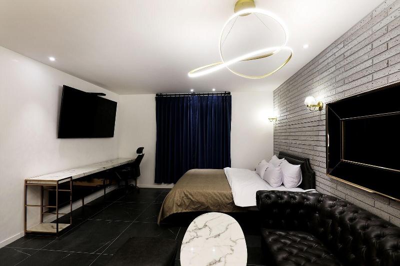 Cielo Hotel image