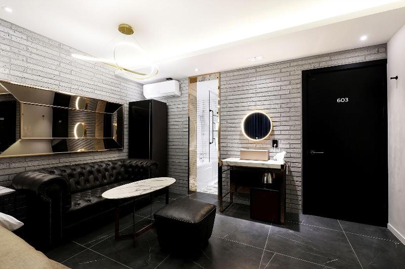 Cielo Hotel image