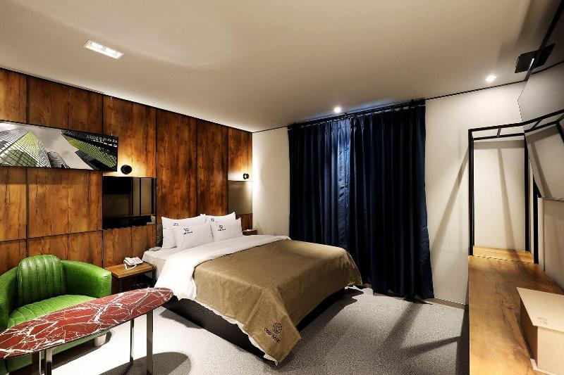 Cielo Hotel image