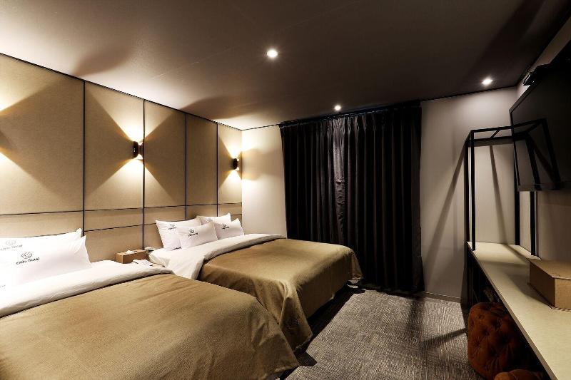 Cielo Hotel image