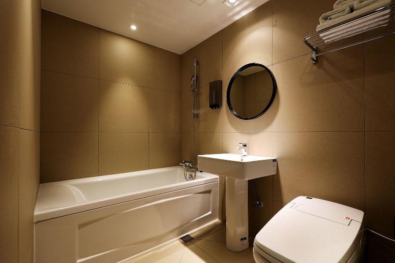 Cielo Hotel image