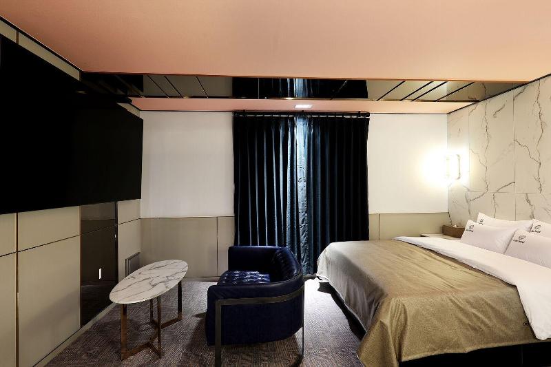 Cielo Hotel image