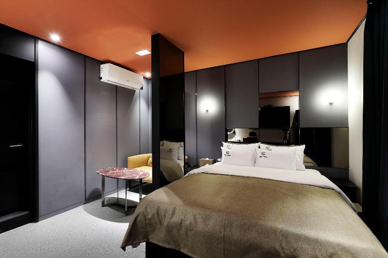 Cielo Hotel image