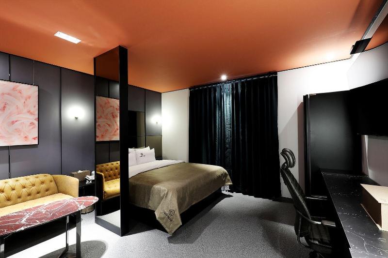 Cielo Hotel image