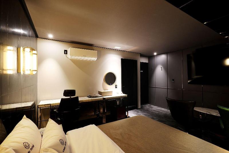 Cielo Hotel image