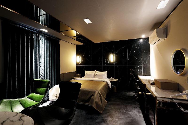 Cielo Hotel image