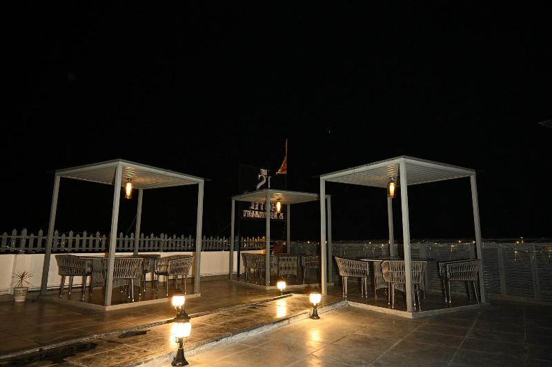 The Hotel Js Souvenir — exterior view