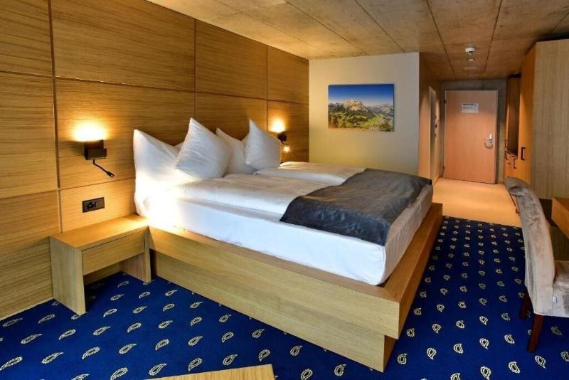 City Hotel Glarnerland image